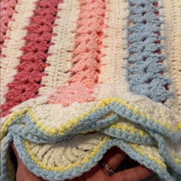 Crochet Knit Blanket Large 78”x 70” Throw Coach Baby’s Room Handmade New 👀 💖 - Picture 3 of 8